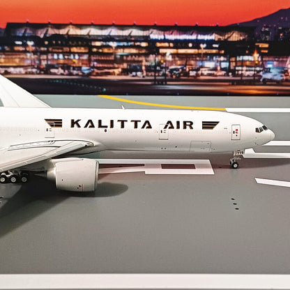 1:400 Geminijets Kalitta Air Boeing 777-300ERF Passenger Airplane Diecast Model