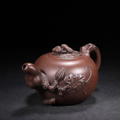 Chinese Yixing Zisha Clay Handmade Exquisite Teapot （萄趣 底款：汪寅仙）