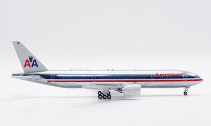 1:200 32CM InFlight American BOEING 777-200 Passenger Airplane Diecast Model