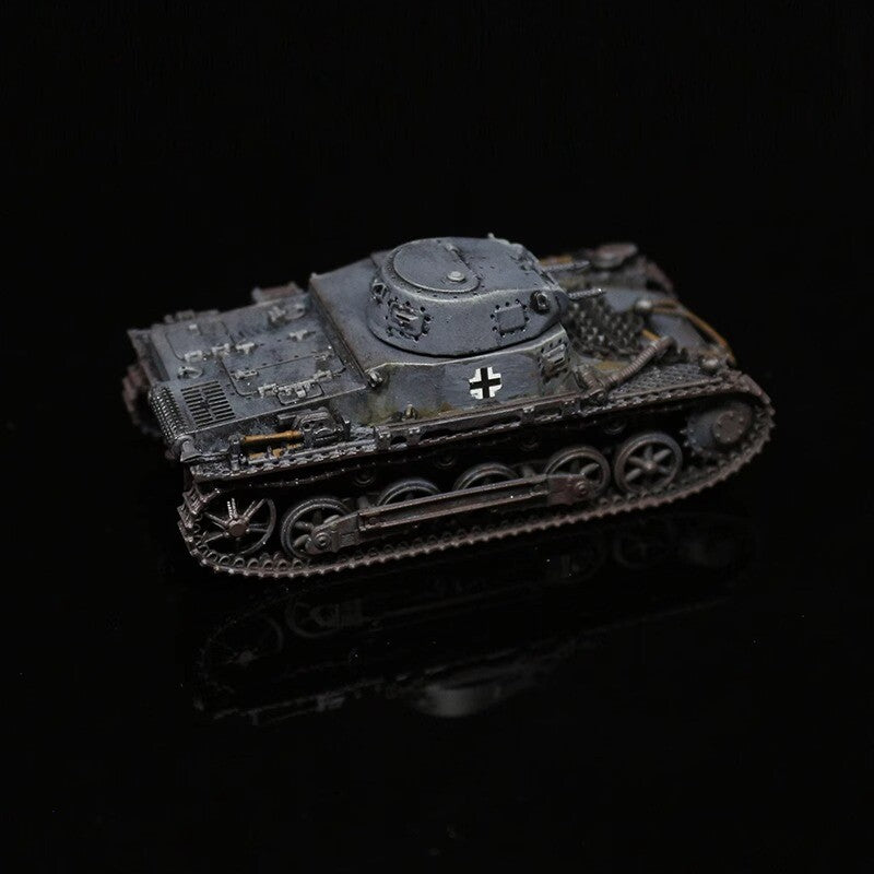 Homemade 1/72 German No.1 Tank Type B Painted Model Static Ornament Toys