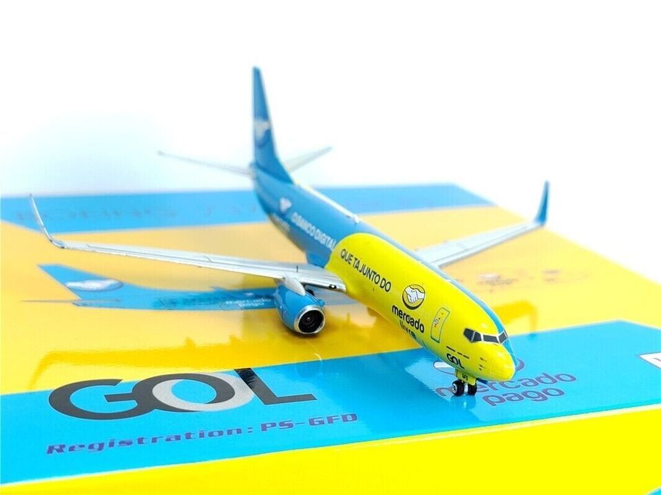 1:400 Phoenix GOL BOEING 737-800 Passenger Aircraft Diecast Aircraft Plane Model