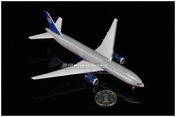 1:400 Phoenix UNITED AIRLINES BOEING 777-200 Passenger Airplane Diecast Model