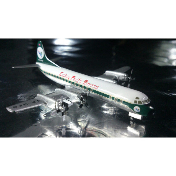 Herpa Cathay Pacific Airways Lockheed L-188A 1/400 diecast plane model aircraft
