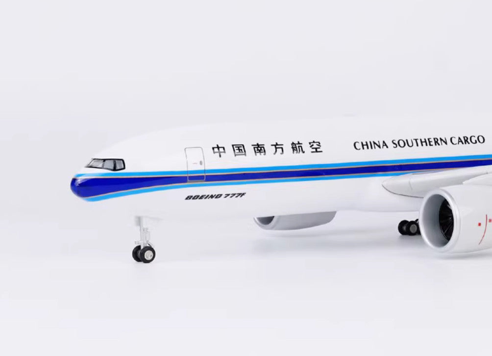 47CM 1:157 CHINA SOUTHERN CARGO BOEING 777F Airplane Landing Gears Resin Model