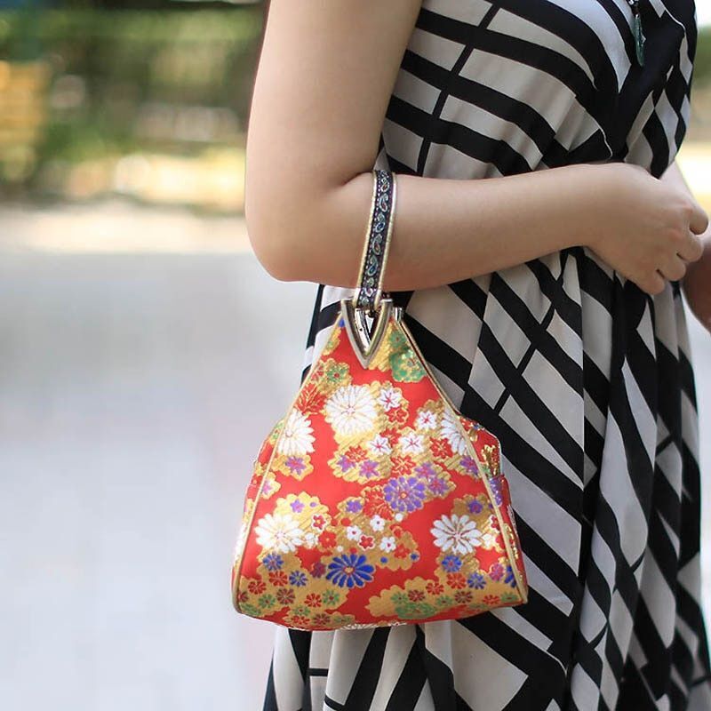 Flowers Embroidery Small Handbag Shopper Purse Triangle Bag Clutch 20*16*6 CM