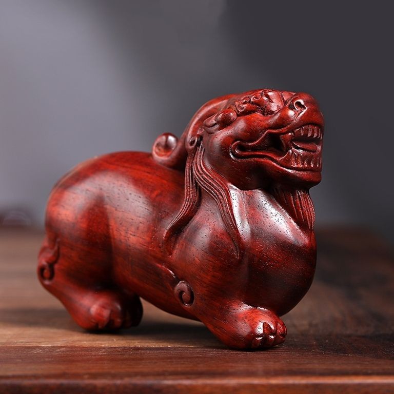 Indian Red Sandalwood Pixiu Hand Piece Wood Carving Craft