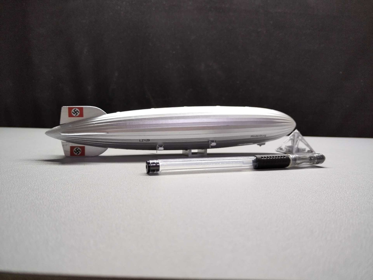 1/1000 1/700 Scale WW2 LZ 129 Hindenburg Model Painted Finished