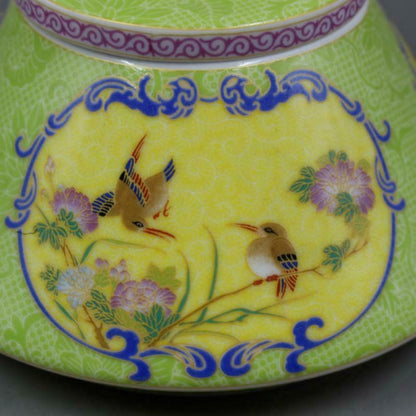 Antique Chinese Qing Yongzheng Porcelain Flower Bird Design Tea Caddy Jar