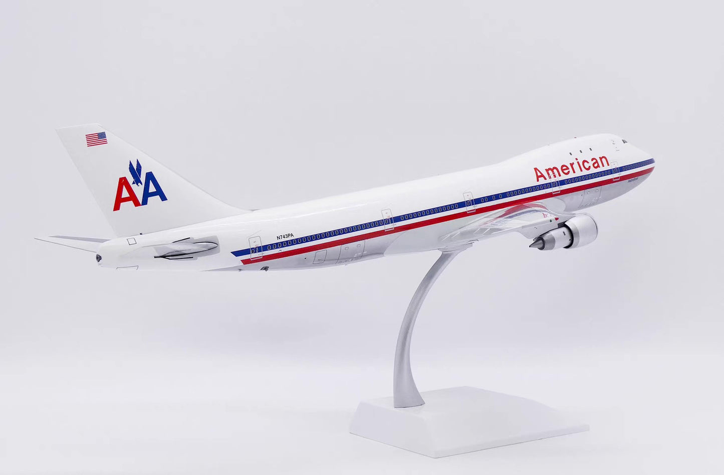1:200 JC Wings American Airlines Boeing 747-100 Passenger Airplane Diecast Model