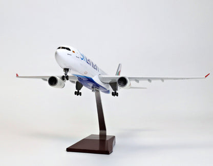 1:135 47CM SriLankan AIRBUS A330 Airplane Landing Gears Resin Aircraft Model