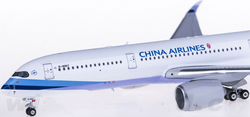 1:400 Phoenix CHINA AIRLINES AIRBUS A350-900 Passenger Airplane Diecast Model