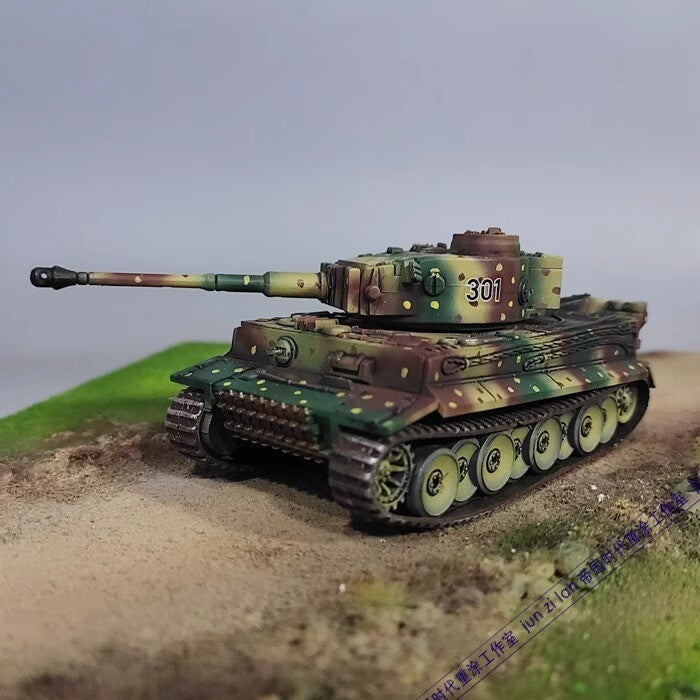 1/72 WWII German Tiger 1 Tricolor Light Camouflage Tank Plastic Finished Model