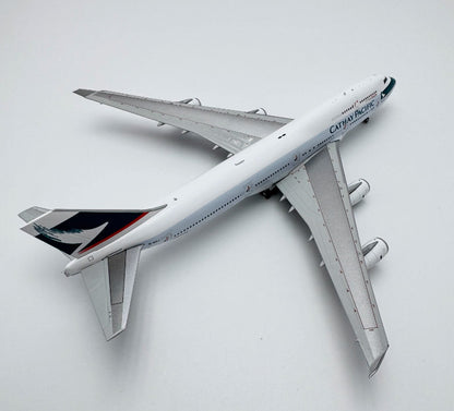 1:400 YY Wings CATHAY PACIFIC BOEING 747-400 Passenger Airplane Diecast Model