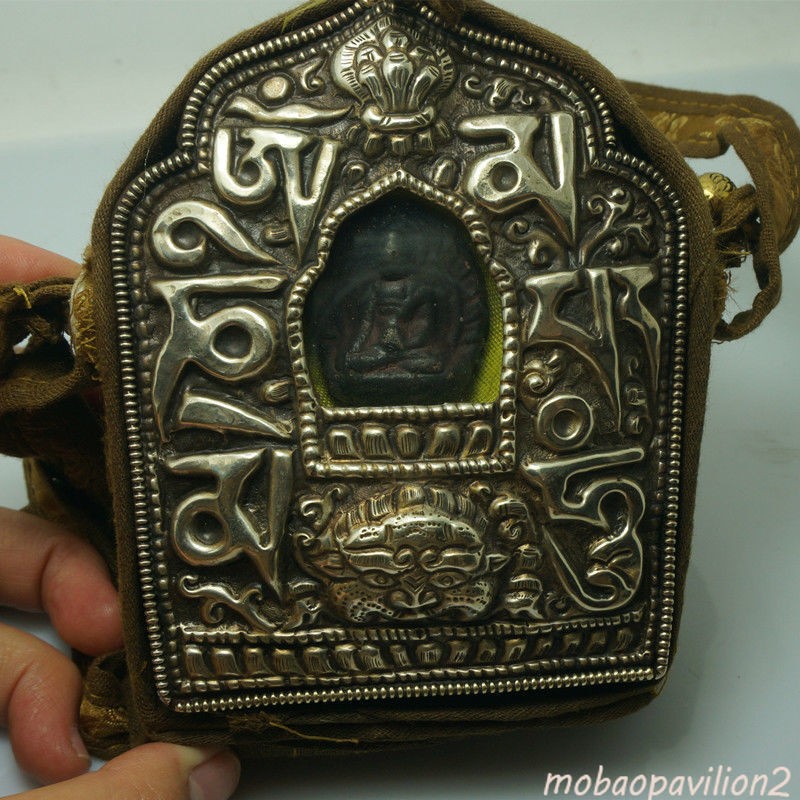 New Buddhism Nepal Handmade Retro Brass Box Wipe Buddha Statue Pendant