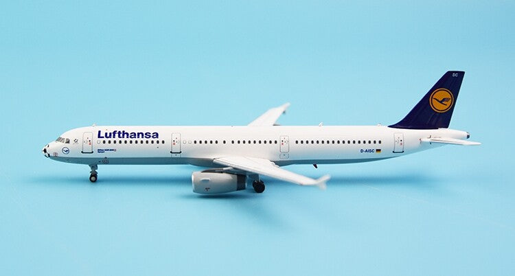 HYJLwings Lufthansa Airlines For Airbus A321 D-AISC Football Nose 1/400 plane