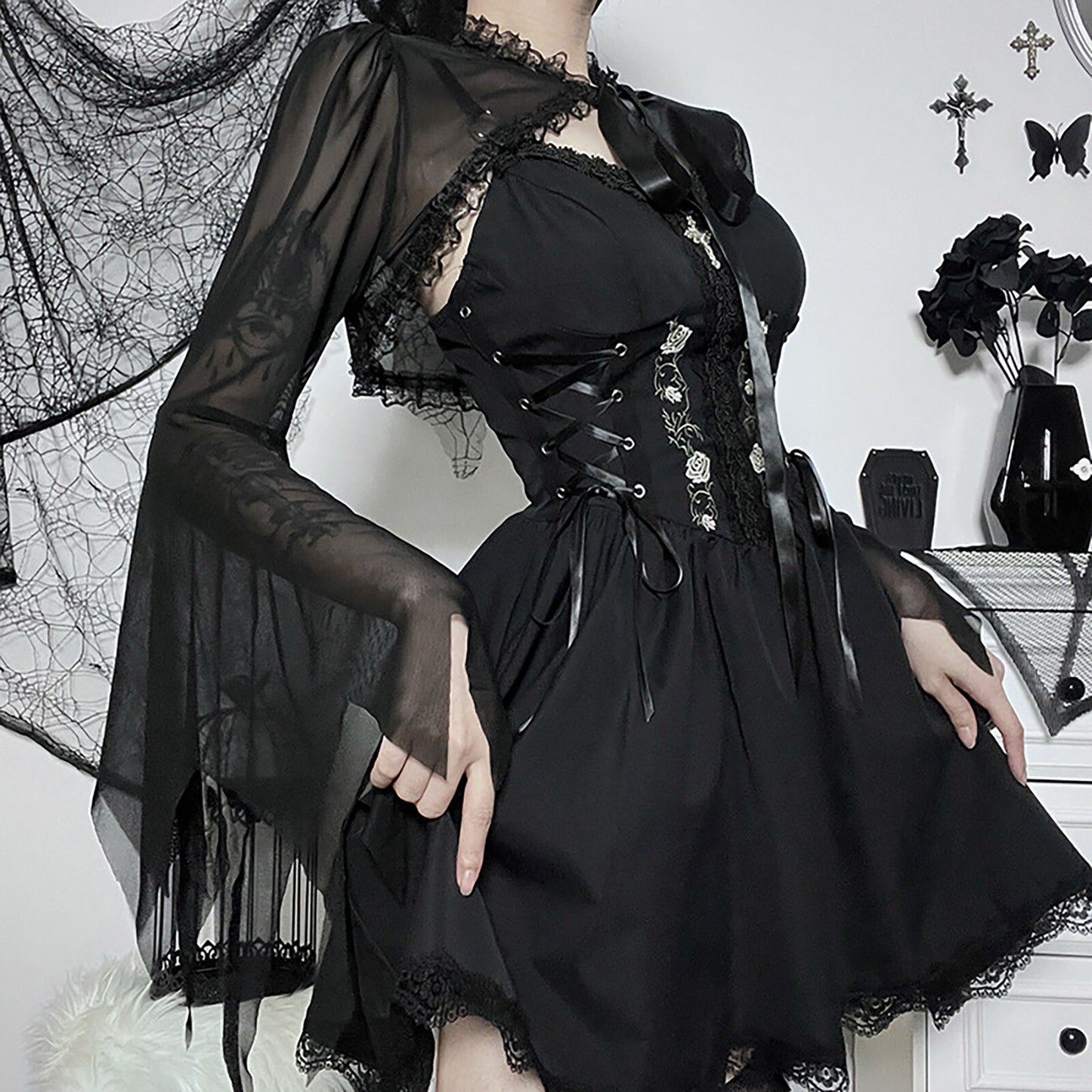 Women Sexy Gothic Long Flare Sleeve Lace Shrug Retro Steampunk Crop Top Cardigan