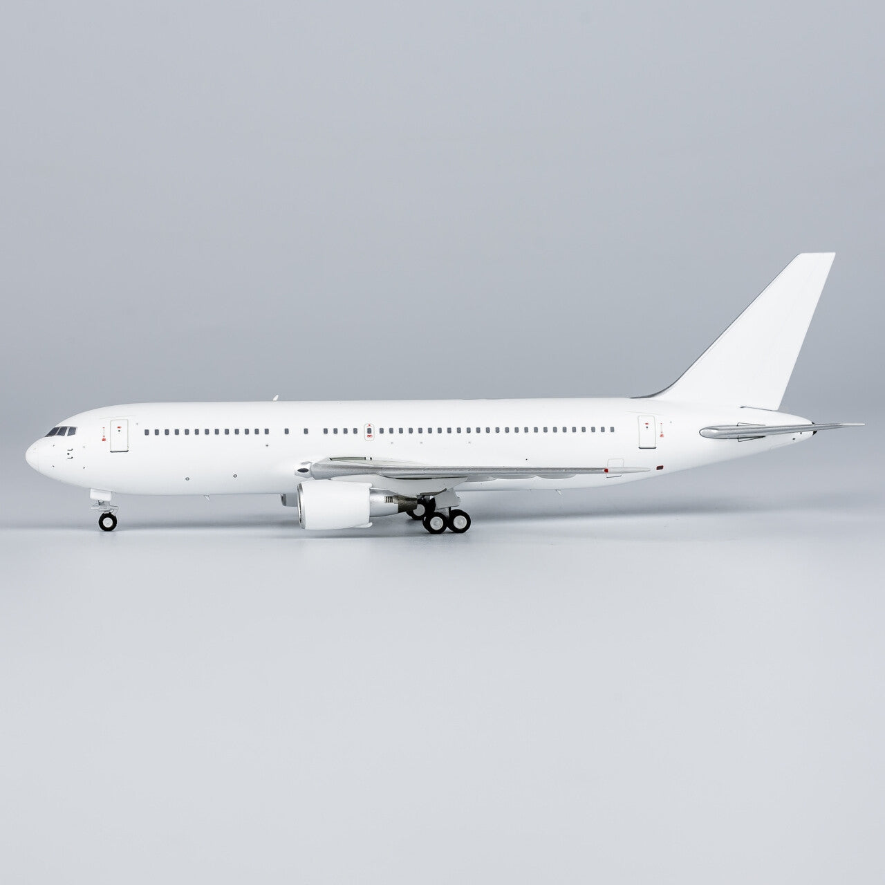 1:400 NG Model Blank BOEING 767-200 Passenger Airplane Diecast Aircraft Model