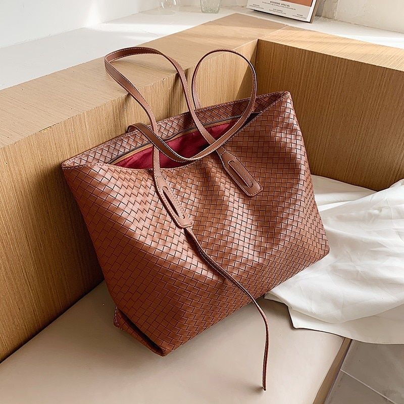 Woven Shoulder Bag Large Tote Bag Luxury Handbag Fashion Underarm Bag Polyester