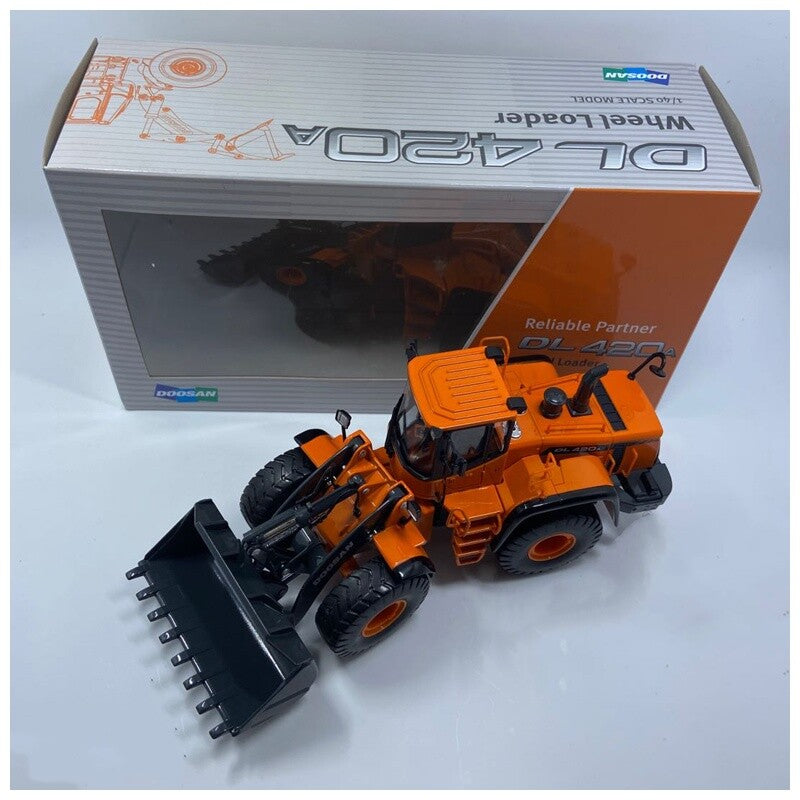 1:40 23CM DOOSAN DL420A Wheeled Loader Contruct Machine Equipment Diecast Model