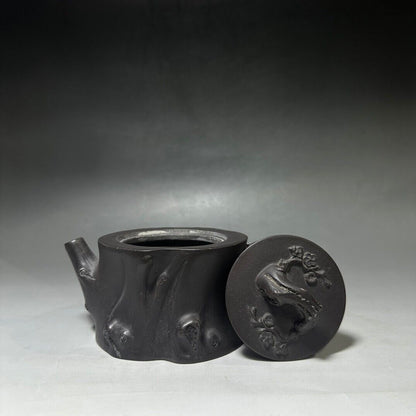 Chinese Yixing Zisha Clay Handmade Exquisite Teapot （梅桩 底款：汪寅仙）