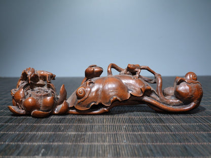 Old Chinese Boxwood Handcarved Frog Lotus Wealth Ruyi Lucky Statue 75g