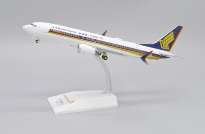 1:200 JC Wings Singapore Airlines B737 MAX 8 Passenger Airplane Diecast Model