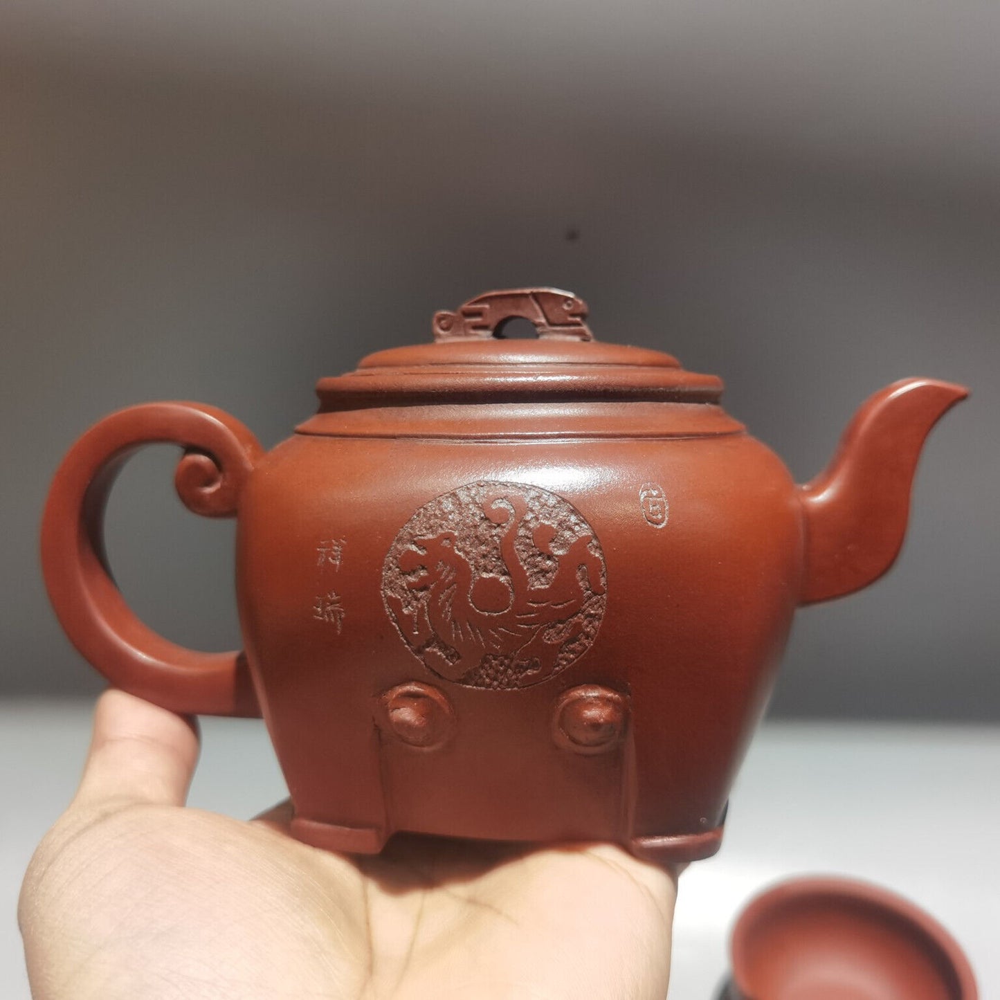 Chinese Yixing Zisha Clay Handmade Exquisite Teapot （天龙套壶 低款：顾景舟 )