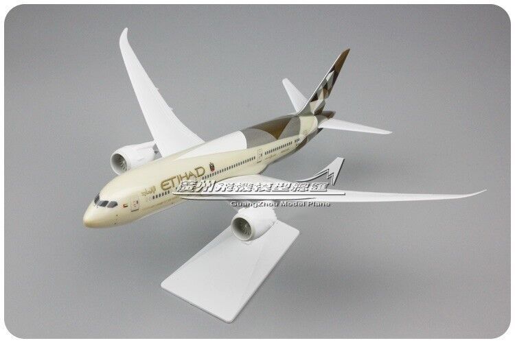 31CM 1:200 ETIHAD BOEING 787-9 Passenger Airplane ABS Plastic Assembled Model