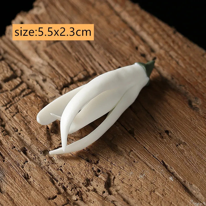 Chinese Ceramic Tea Pet Decoration Handmade Flower Shape Tea Teaware Accessories
