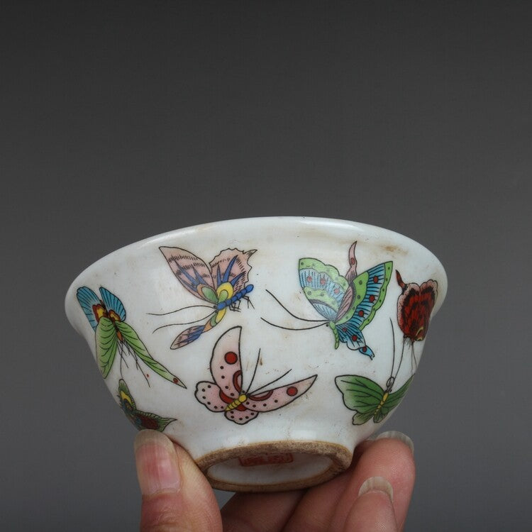 Chinese Famille Rose Porcelain Qing Tongzhi Butterfly Design Teacup Cup 3.5 Inch