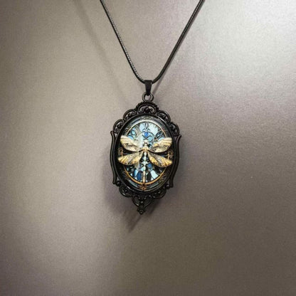 Vintage Dragonfly Necklace Elegant Oval Pendant Retro Gothic Jewelry