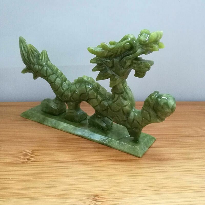 China Handmade Jade Carving Natural Jade Dragon Fengshui Decoration