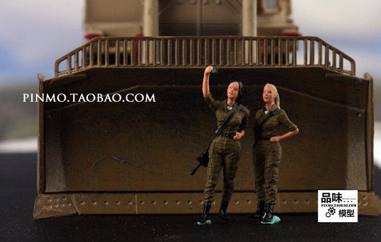 1/72 Israeli Female Soldier 2 Soldier Model