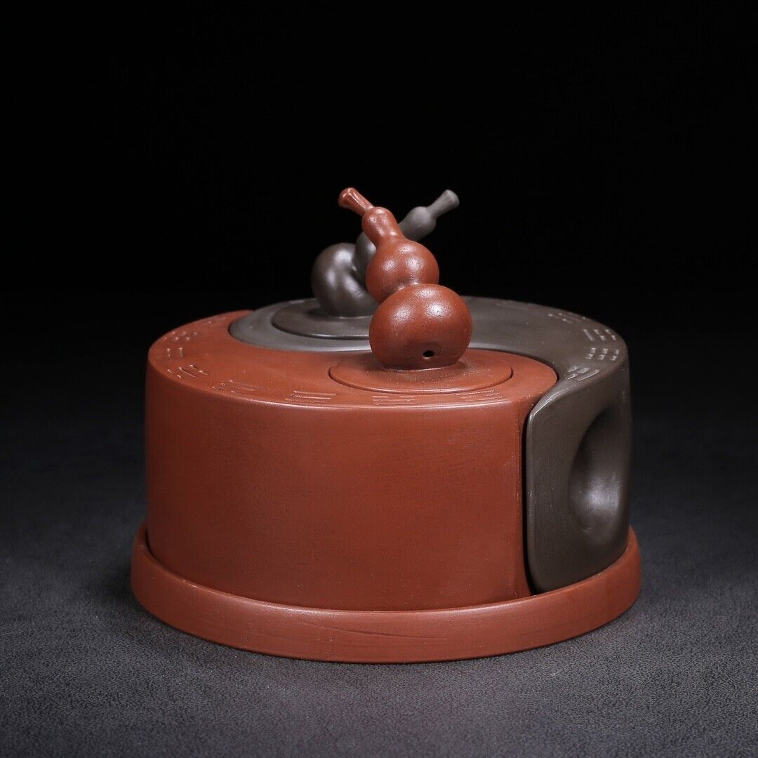 Chinese Yixing Zisha Clay Handmade Exquisite Teapot（太极 底款：周桂珍）