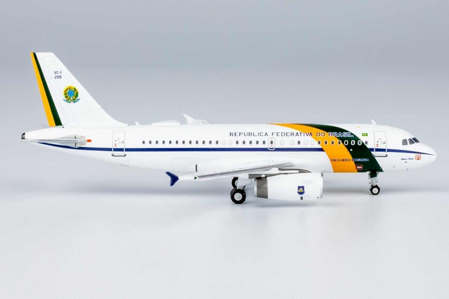 1:400 NG Model DELTA AIRBUS A319 Passenger Airplane Diecast Aircraft Plane Model