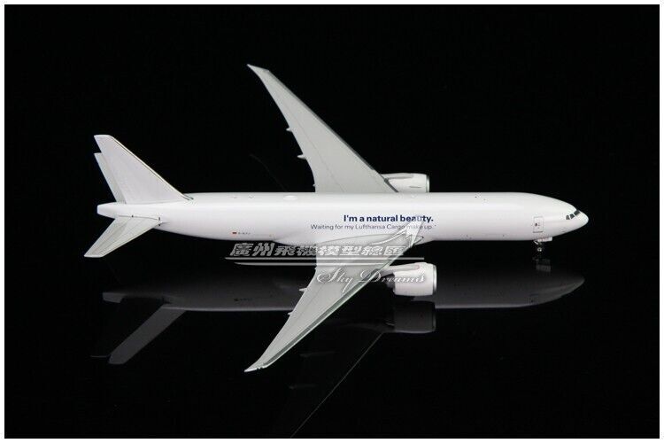 1:400 Phoenix Lufthansa BOEING 777-200F Passenger Aircraft Diecast Plane Model