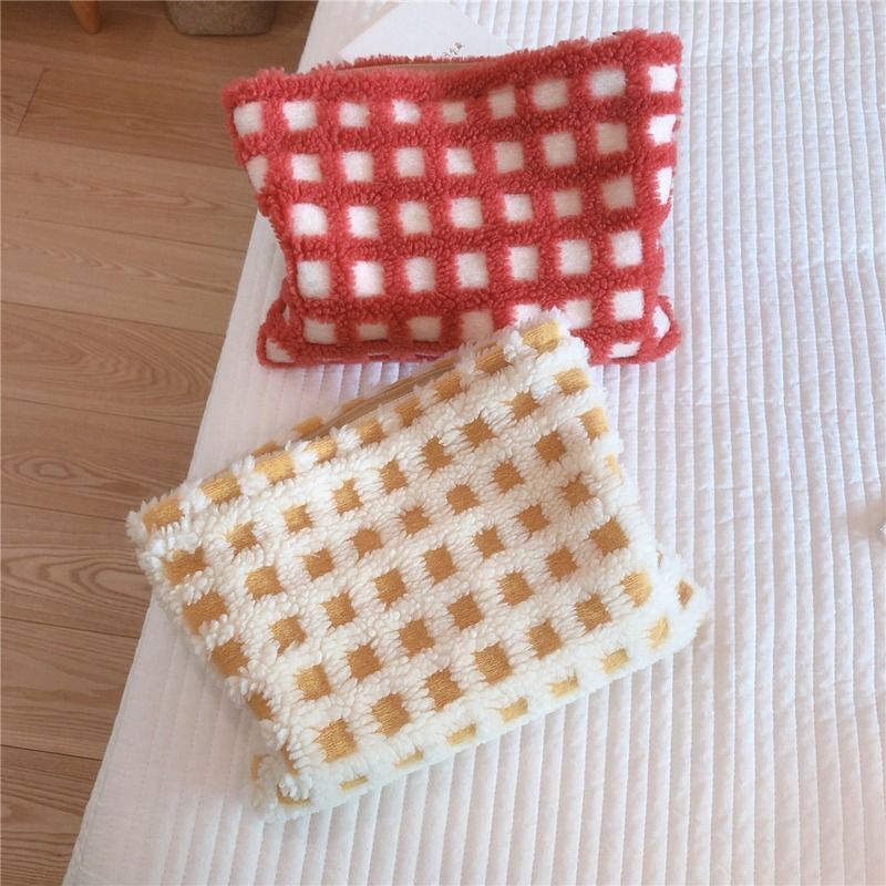Soft Lambswool Cosmetic Bag Large Plaid Makeup Bag Travel Beauty Case 27*18*5 CM