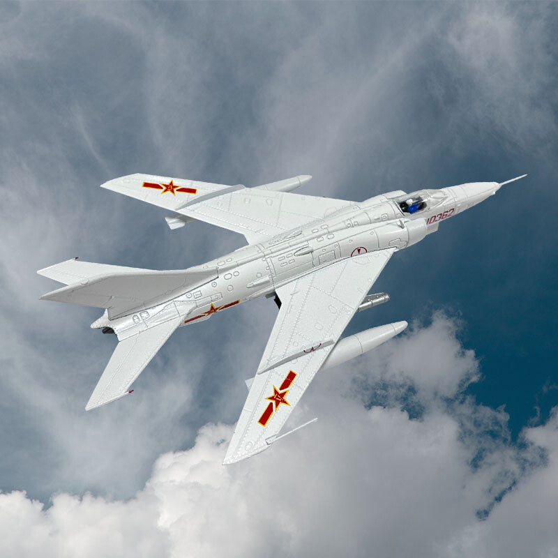 1: 72 Chinese Q-5 Strike Fighter Model Alloy Military Model