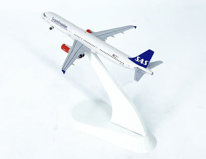 1:500 StarJets SAS Scandinavian AIRBUS A321 Airplane Diecast Aircraft Model