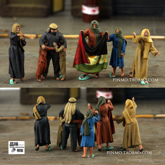1/72 Civilians Battlefield 7 Soldiers Model