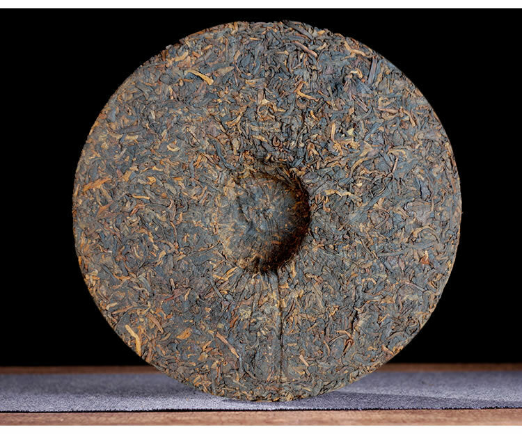 Yunnan Menghai Banzhang Tribute Golden Buds Pu'er Tea Cake 2018 357g Ripe Pu-erh