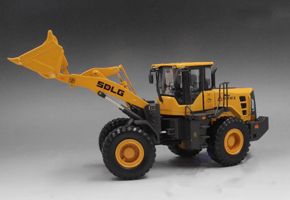 1:35 SDLG L955F Forklift Tractor Shovel Construction Vehicle Diecast Model