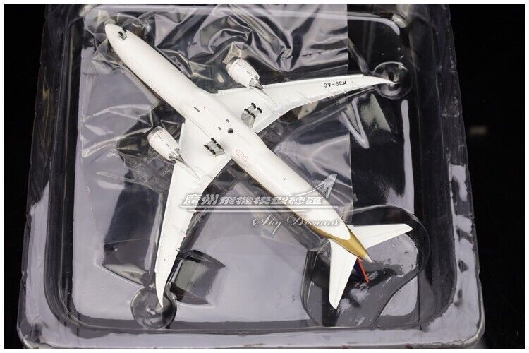 1:400 JC Wings SINGAPORE AIRLINES BOEING 787-10 Airplane Flap Down Diecast Model