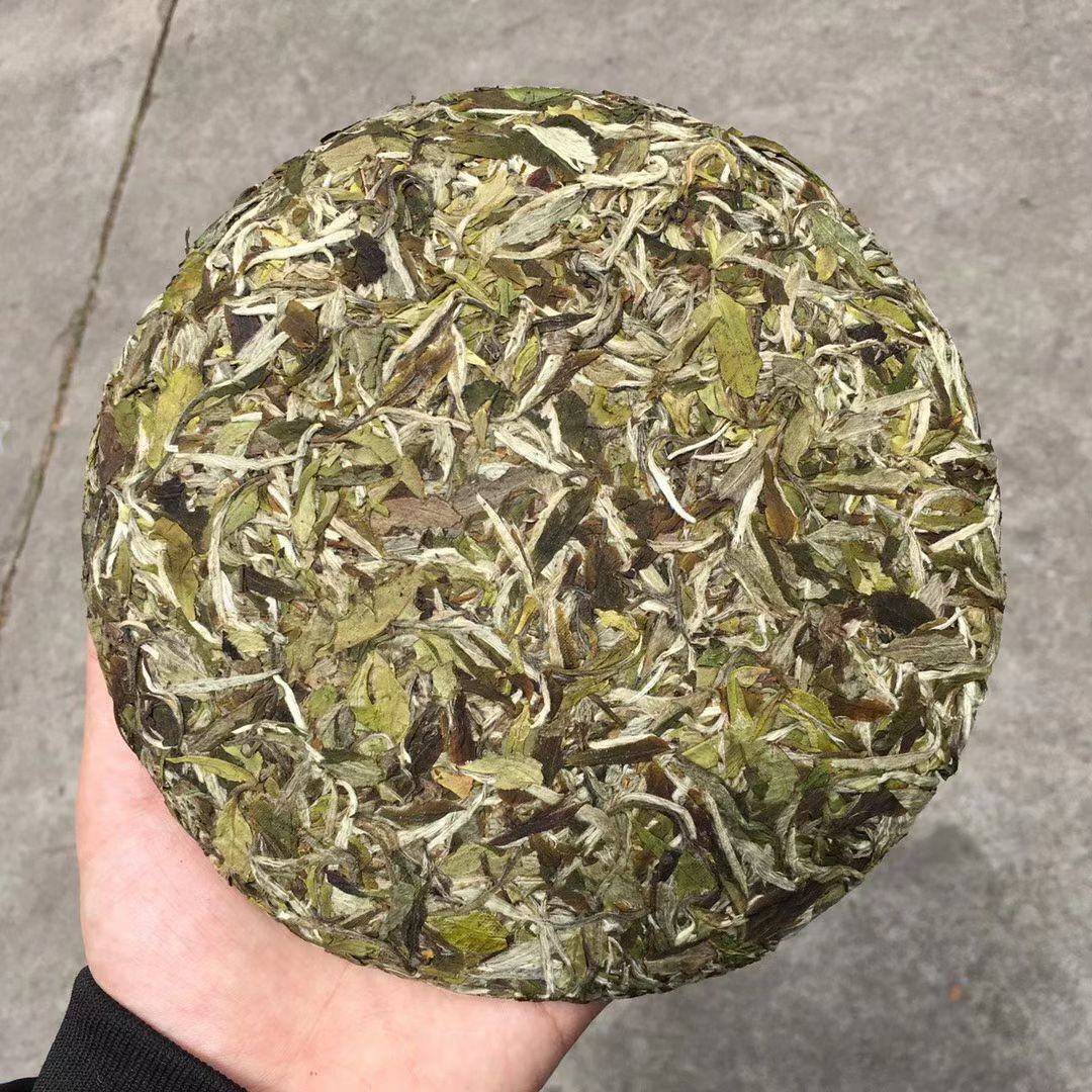 Organic White Tea Bai Mu Dan White Peony Tea Natural Puer Tea Cake 300g/10.58oz