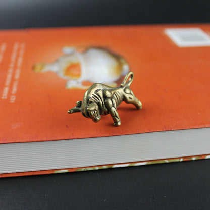 Pure Copper Vintage Brass Wall Street Bull Keychain Pendant