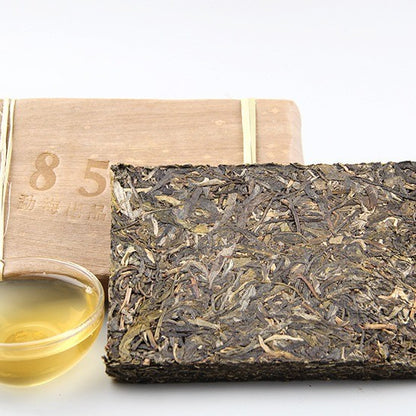250g Yunnan Menghai Ancient Tree Old Tea Brick 8582 Old Raw Tea Pu Erh Tea Brick