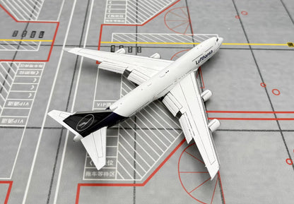 1:400 YY Wings Lufthansa BOEING 747-400 Flap Down Passenger Plane Diecast Model