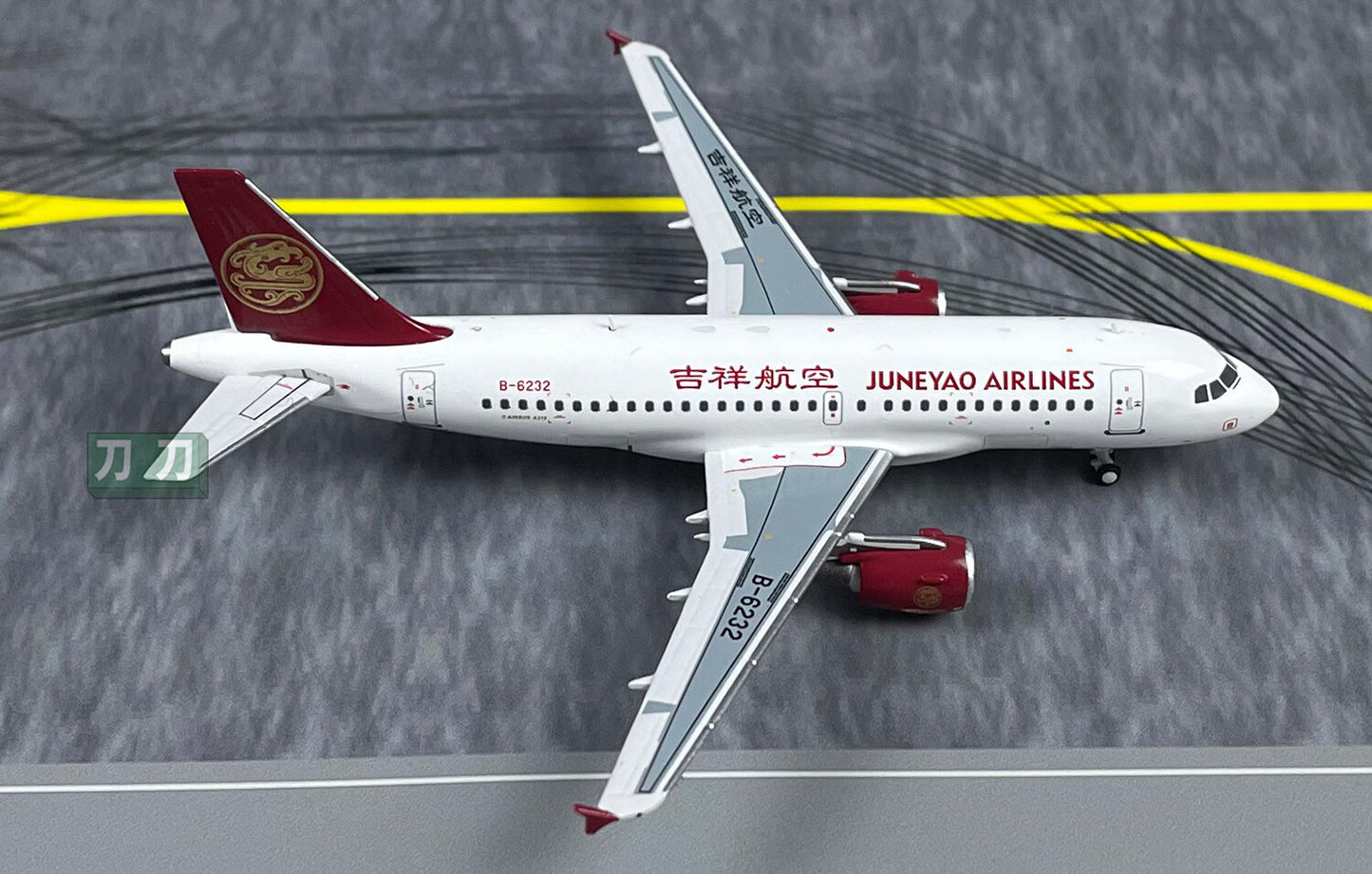 1:400 PandaModel JUNEYAO) AIRLINES A319 B-6232 Passenger Airplane Diecast Model
