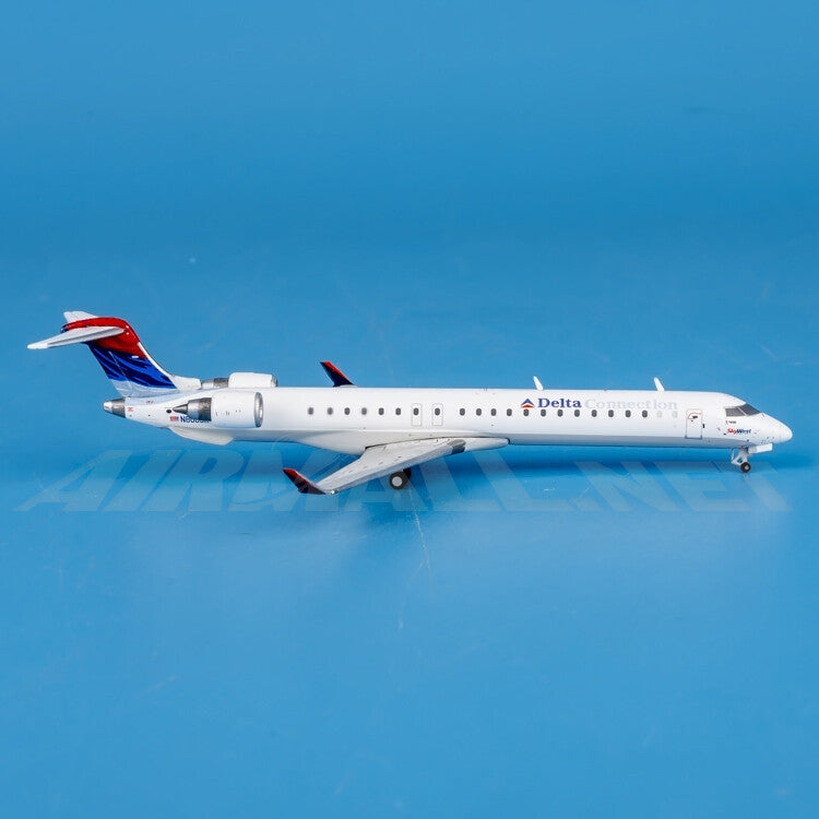 1:400 GeminiJets Delta Connection Plane CRJ-900ER Diecast Aircraft Model