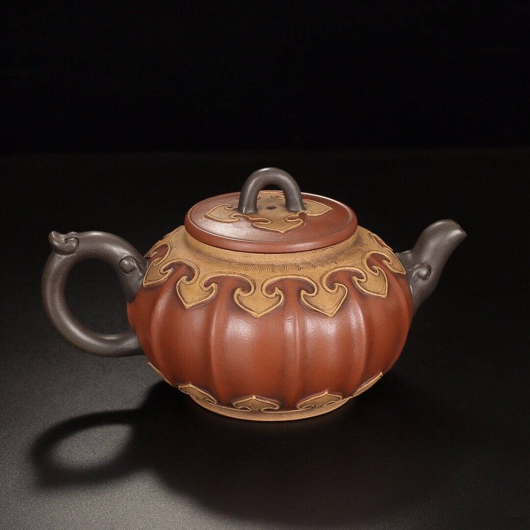 Chinese Yixing Zisha Clay Handmade Exquisite Teapot（宫灯 底款：徐汉棠）